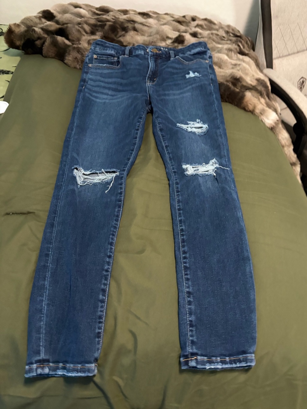 American Eagle Outfitters women’s skinny jeans